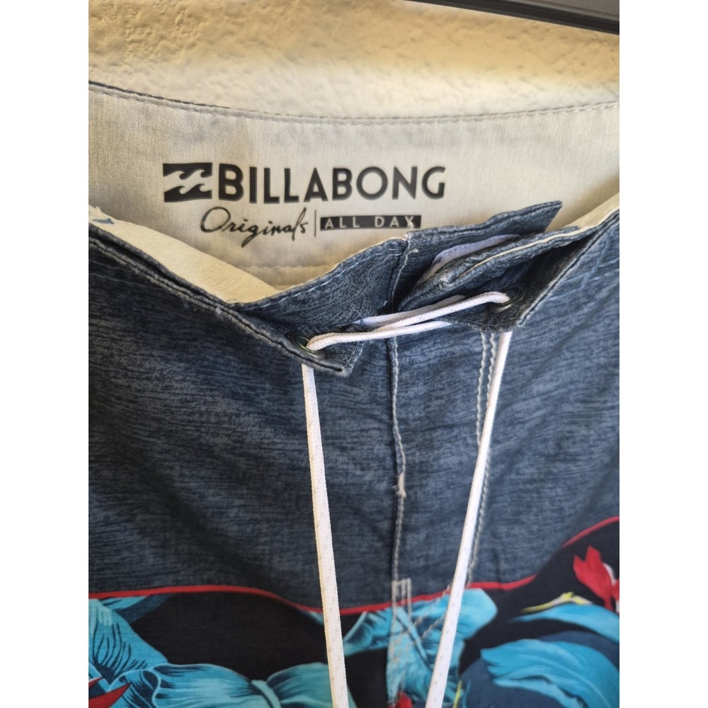 Vintage Billabong Boardshorts Mens 36 Blue Red Hawaiian Swim Trunks - Picture 3 of 5